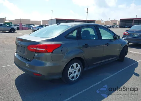 2015 Ford Focus S from USA, damaged, VIN 1FADP3E29FL304658